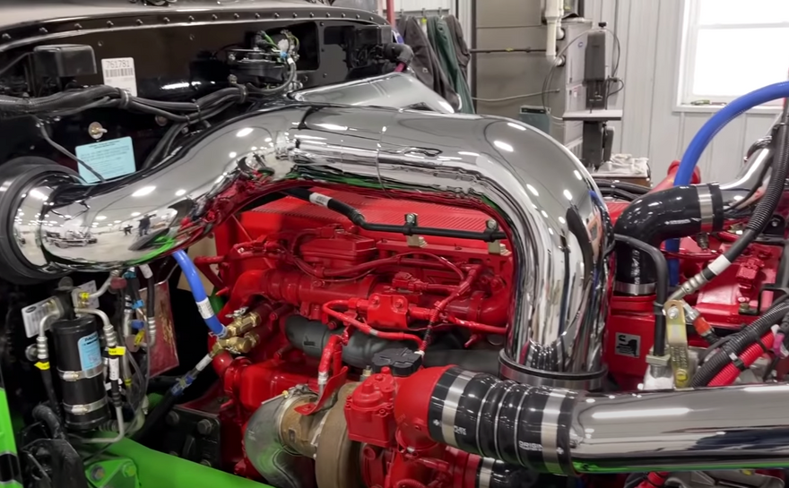 VIDEO: The 605 horsepower Cummins x15 gets some new chrome!!