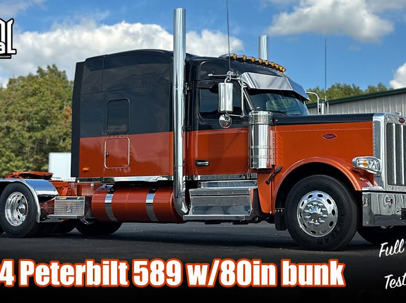 This is HUGE!! Peterbilt 589 w/80in Bunk