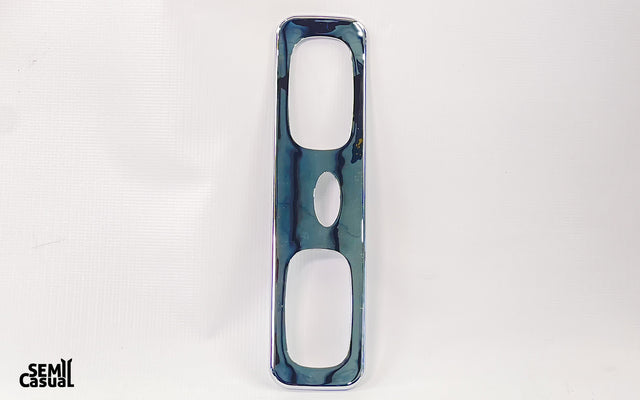 United Pacific Chrome Plastic A/C Vent Trim – Passenger Side (2006+ Peterbilt Models)