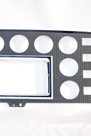 389 Dash Kit (SmartNav) Pre-VMUX, Patterned Stainless Steel Surface