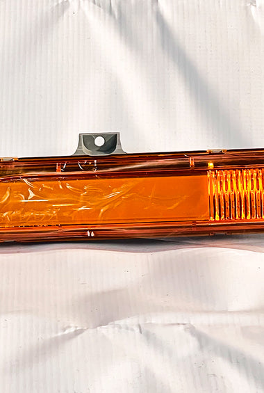Trux Peterbilt 389 Sequential Amber LED Turn Signal & Marker Light Bar (Passenger Side)